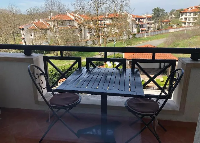 Apartment Oasis & Cozy *