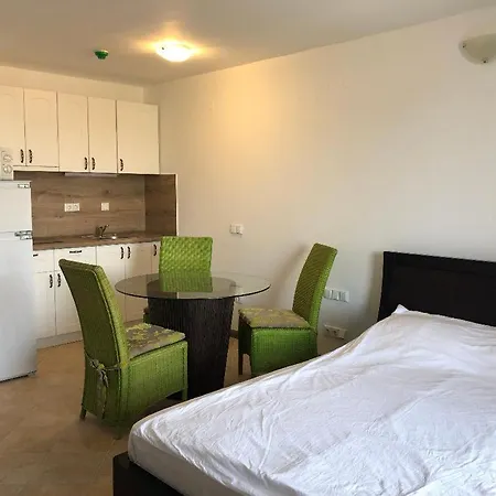 Apartament Oasis Resort&spa Cozy Łozenec
